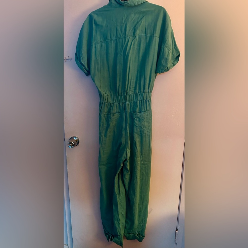 Universal Thread Green Relaxed Fit Jumpsuit with Tie Waist. - Picture 2 of 3